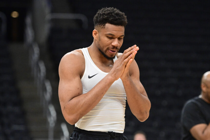 Giannis Antetokounmpo Milwaukee Bucks