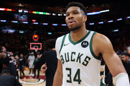 Giannis Antetokounmpo Milwaukee Bucks